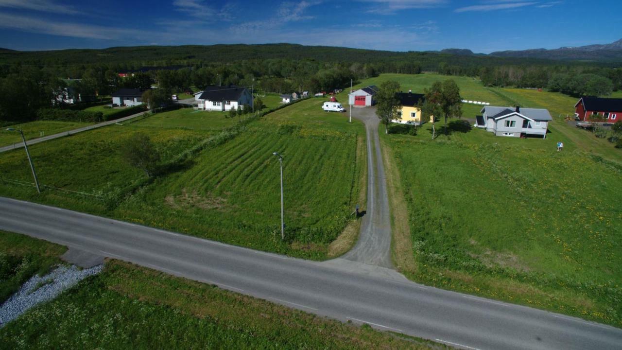 1 Room In The Yellow House, Close To Airport & Lofoten Evenskjer Luaran gambar